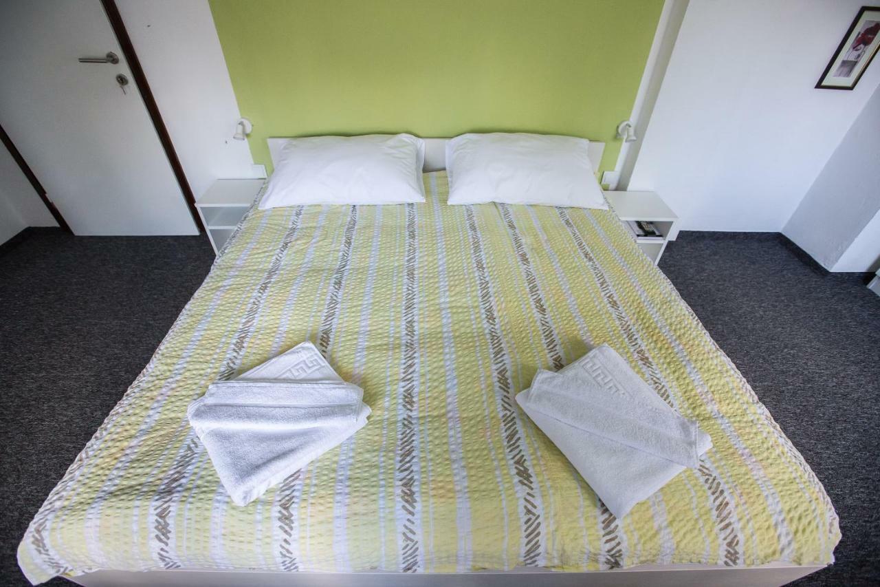 Asgard Guesthouse 乔希普多尔 外观 照片
